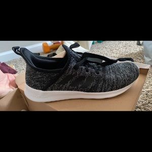 Adidas Cloudfoam Pure size 8. Never worn!